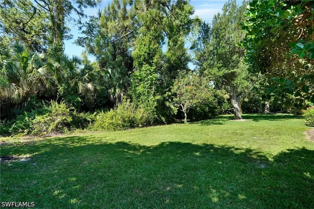 7442 Meldin Court Naples FL 34104