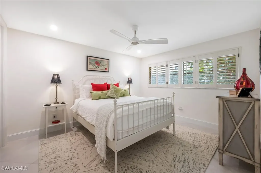 735 Parkview Lane Naples FL 34103