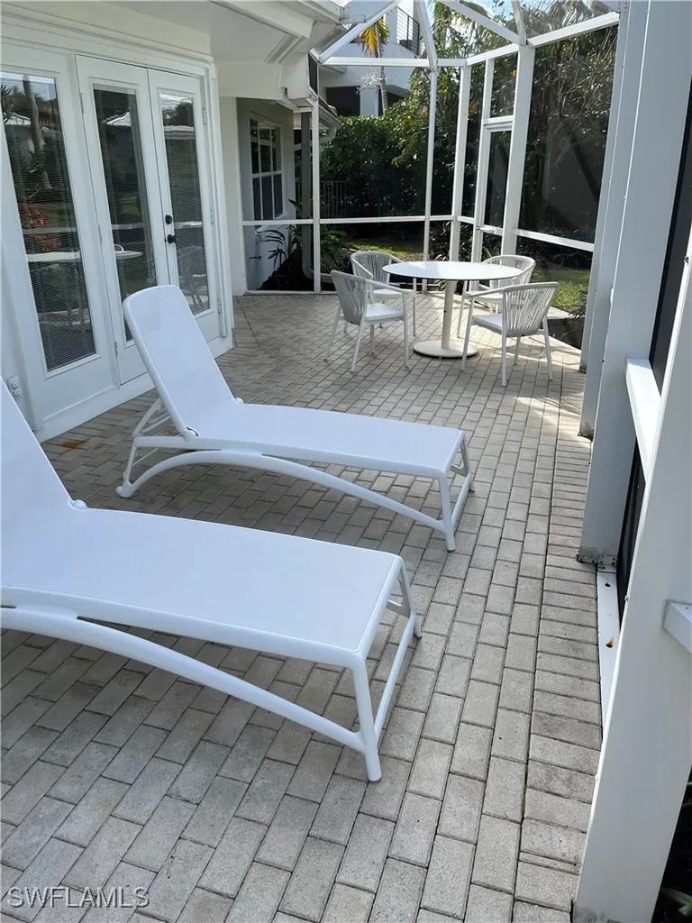 735 Parkview Lane Naples FL 34103