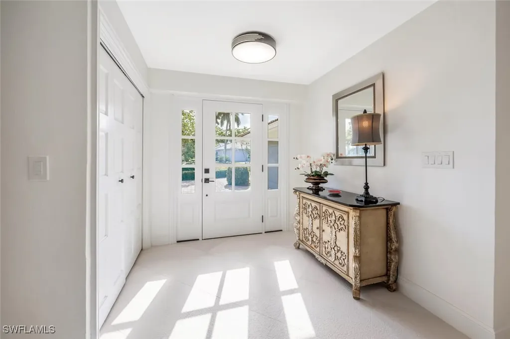 735 Parkview Lane Naples FL 34103