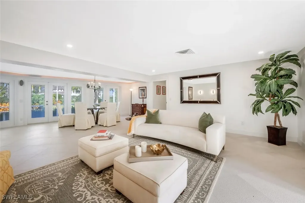 735 Parkview Lane Naples FL 34103