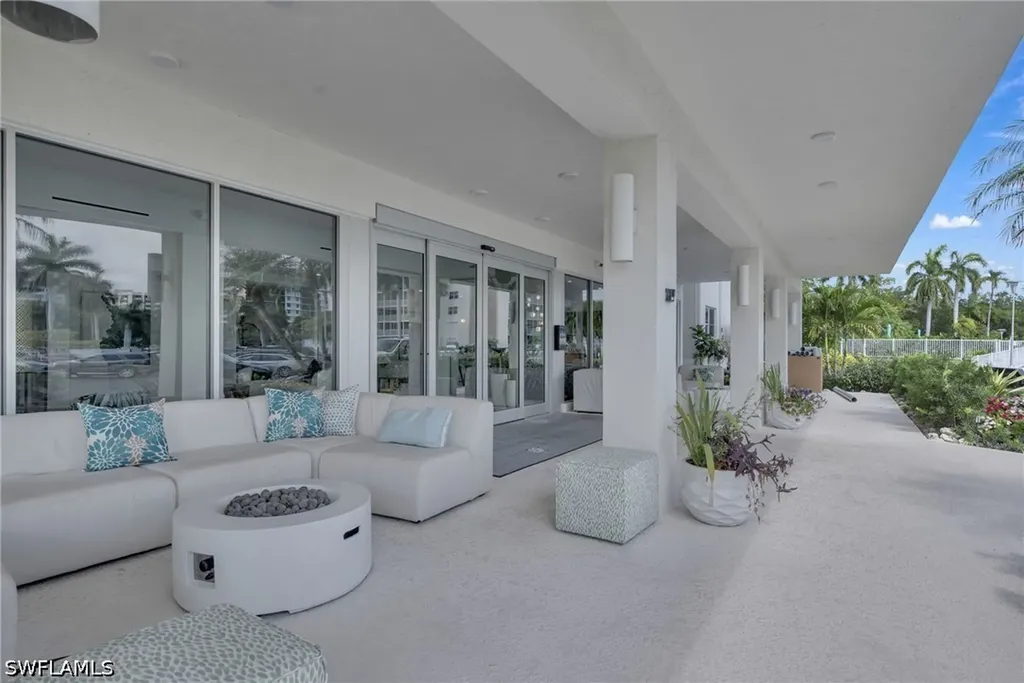 1 Bluebill Avenue Naples FL 34108