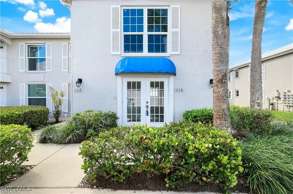 834 Gulf Pavilion Drive Naples FL 34108