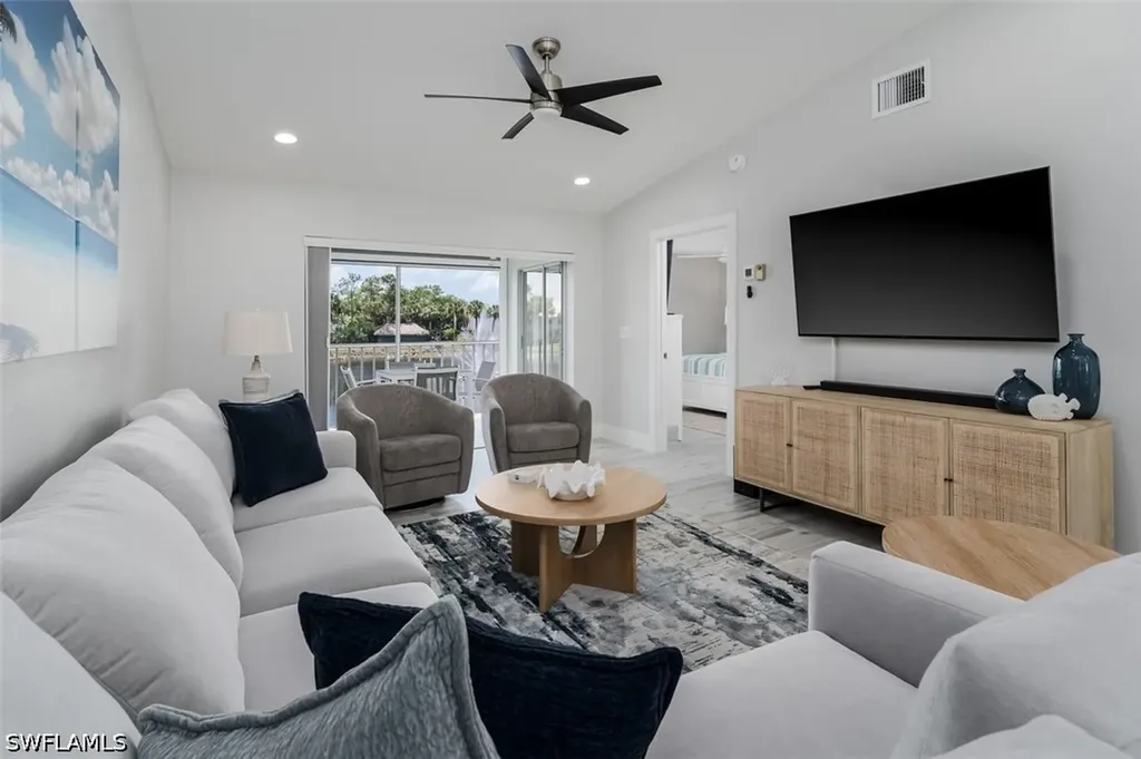834 Gulf Pavilion Drive Naples FL 34108