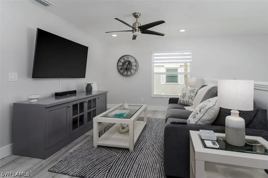 834 Gulf Pavilion Drive Naples FL 34108