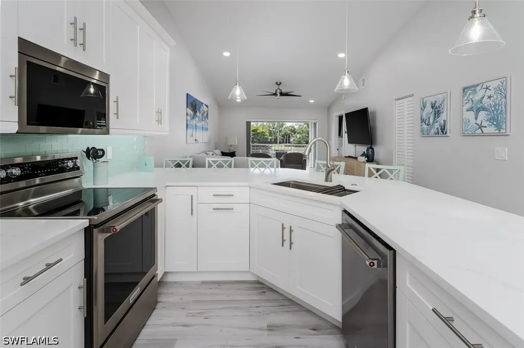 834 Gulf Pavilion Drive Naples FL 34108
