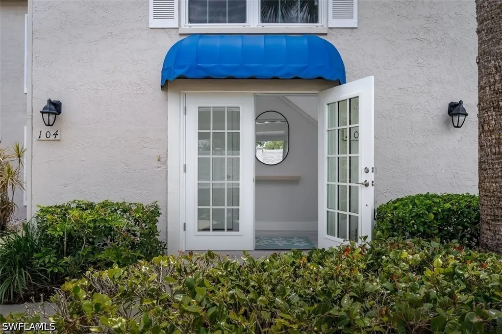834 Gulf Pavilion Drive Naples FL 34108