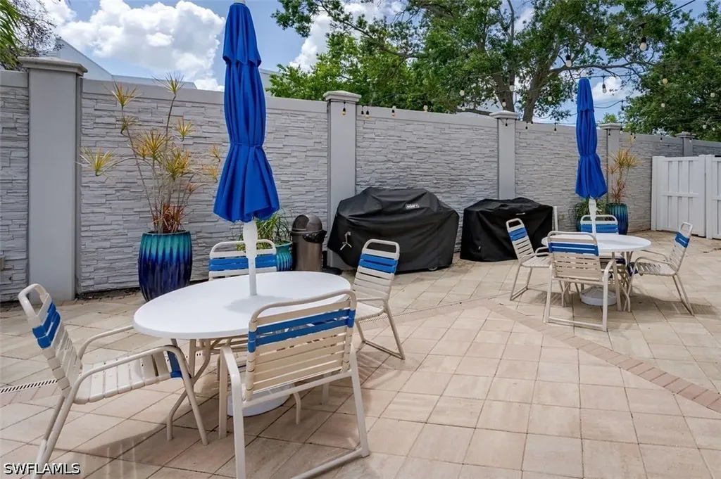 834 Gulf Pavilion Drive Naples FL 34108