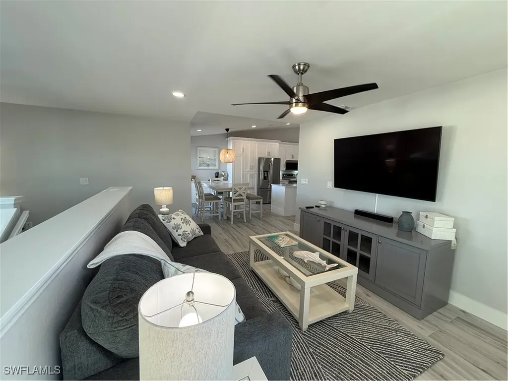 834 Gulf Pavilion Drive Naples FL 34108