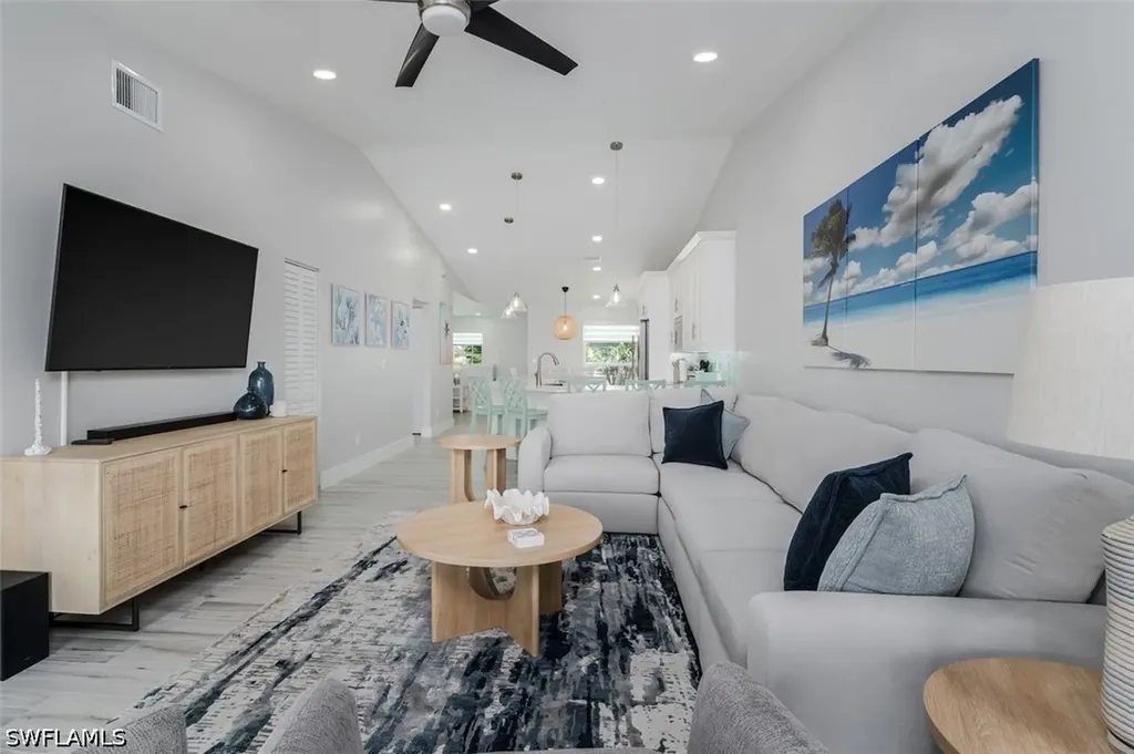 834 Gulf Pavilion Drive Naples FL 34108