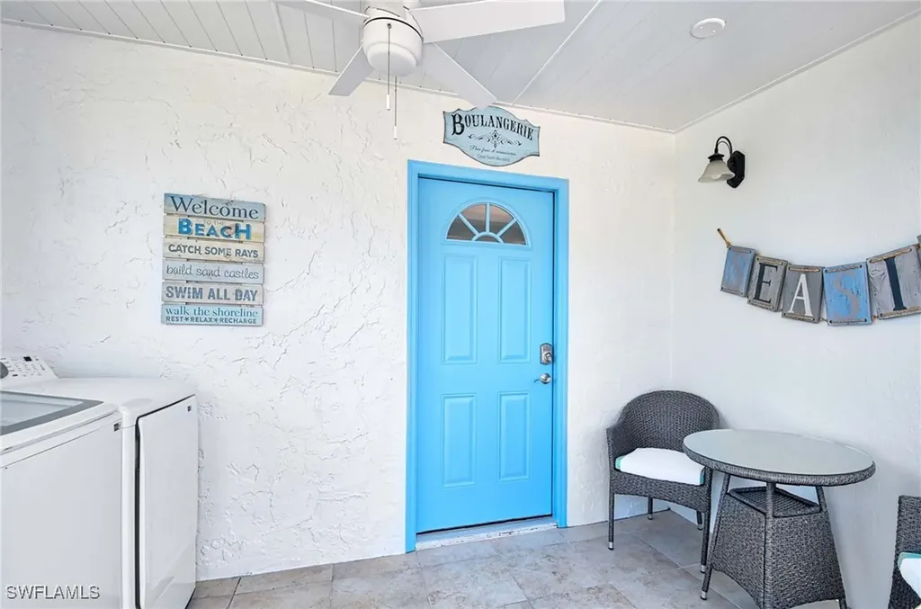 827 100th Avenue N Naples FL 34108