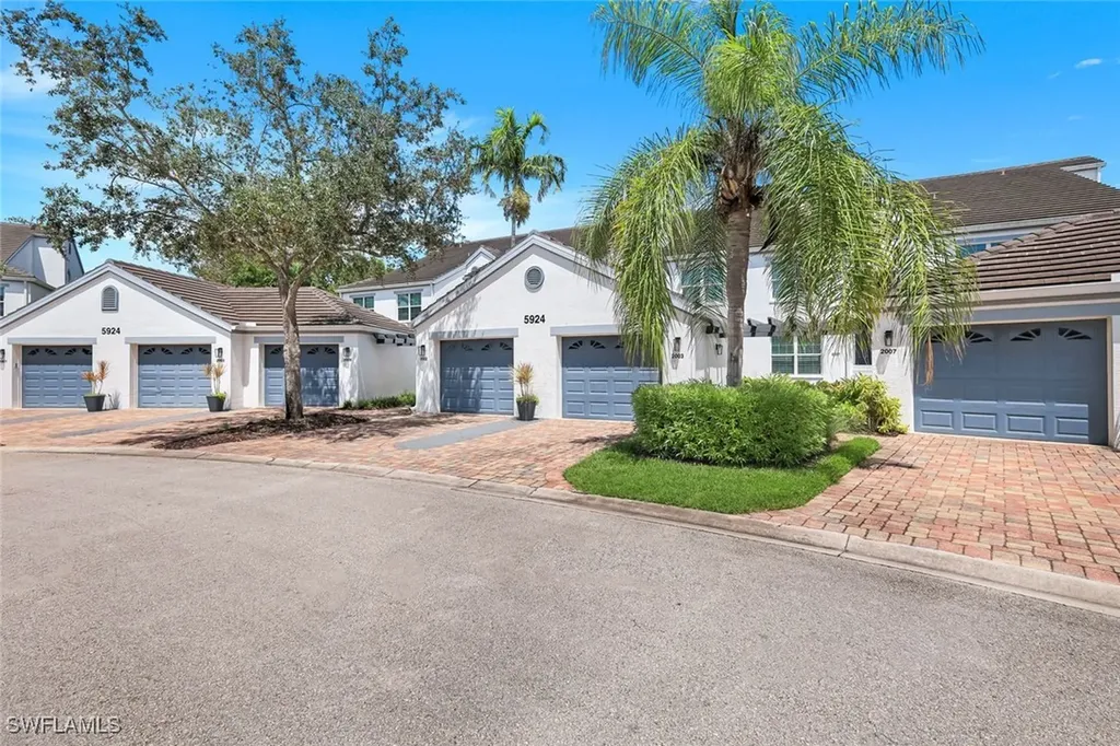 5924 Sand Wedge Lane Naples FL 34110