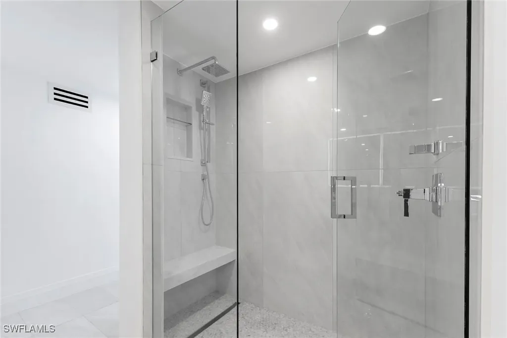 2388 Gulf Shore Boulevard N Naples FL 34103