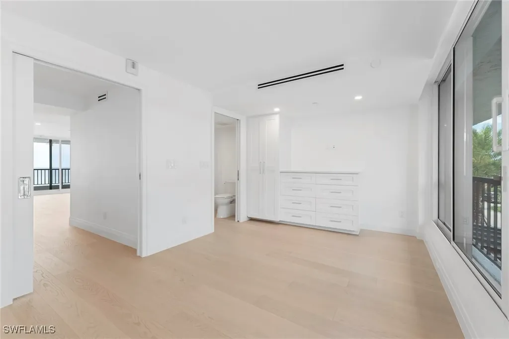 2388 Gulf Shore Boulevard N Naples FL 34103