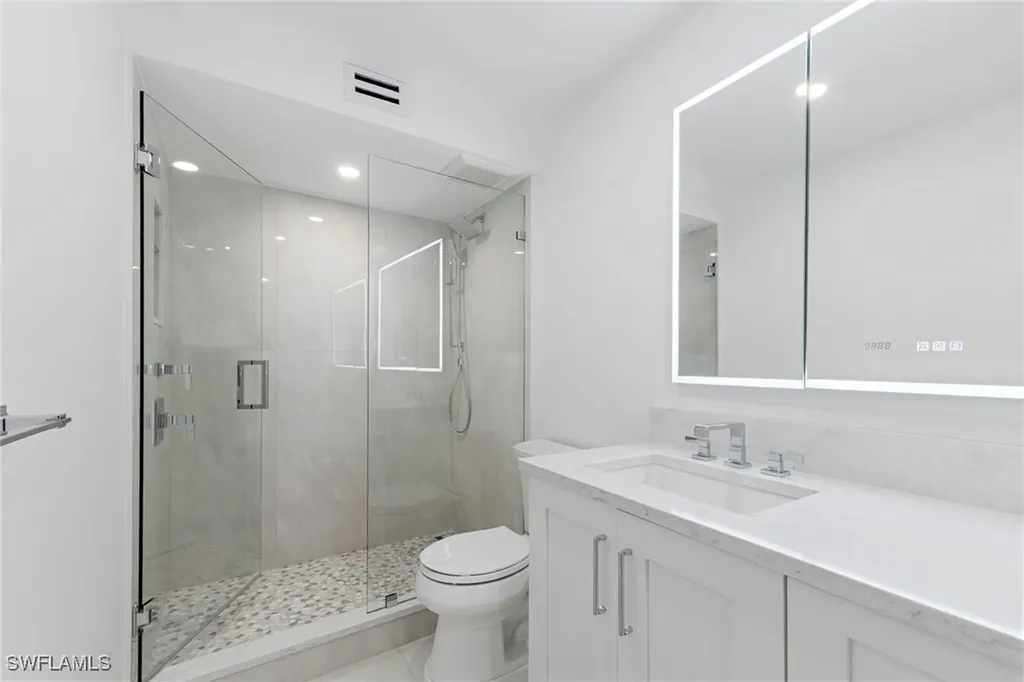 2388 Gulf Shore Boulevard N Naples FL 34103