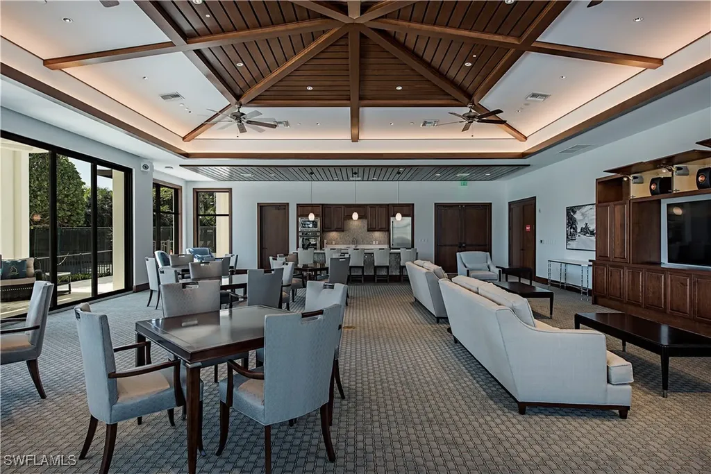 2388 Gulf Shore Boulevard N Naples FL 34103