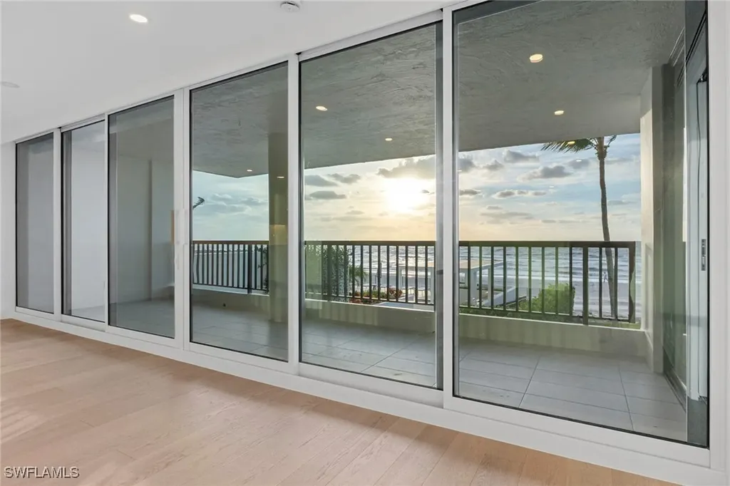 2388 Gulf Shore Boulevard N Naples FL 34103