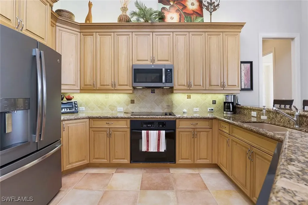 93 S Seas Court Marco Island FL 34145