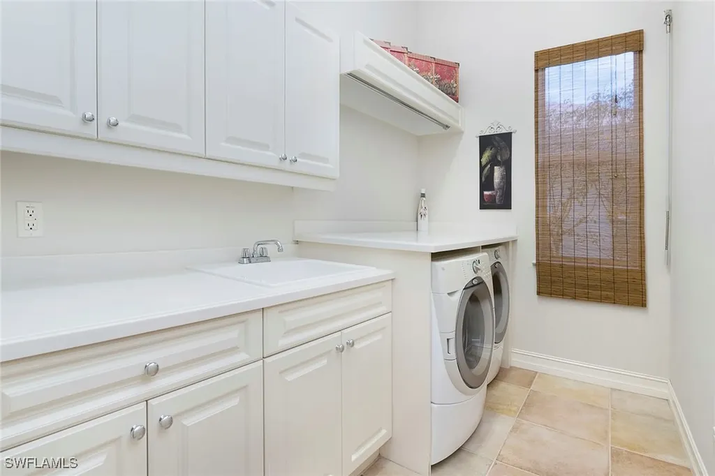 93 S Seas Court Marco Island FL 34145