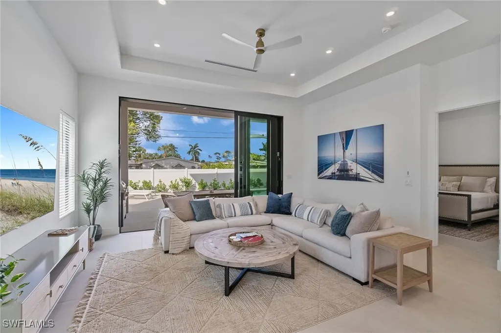 803 96th Avenue N Naples FL 34108