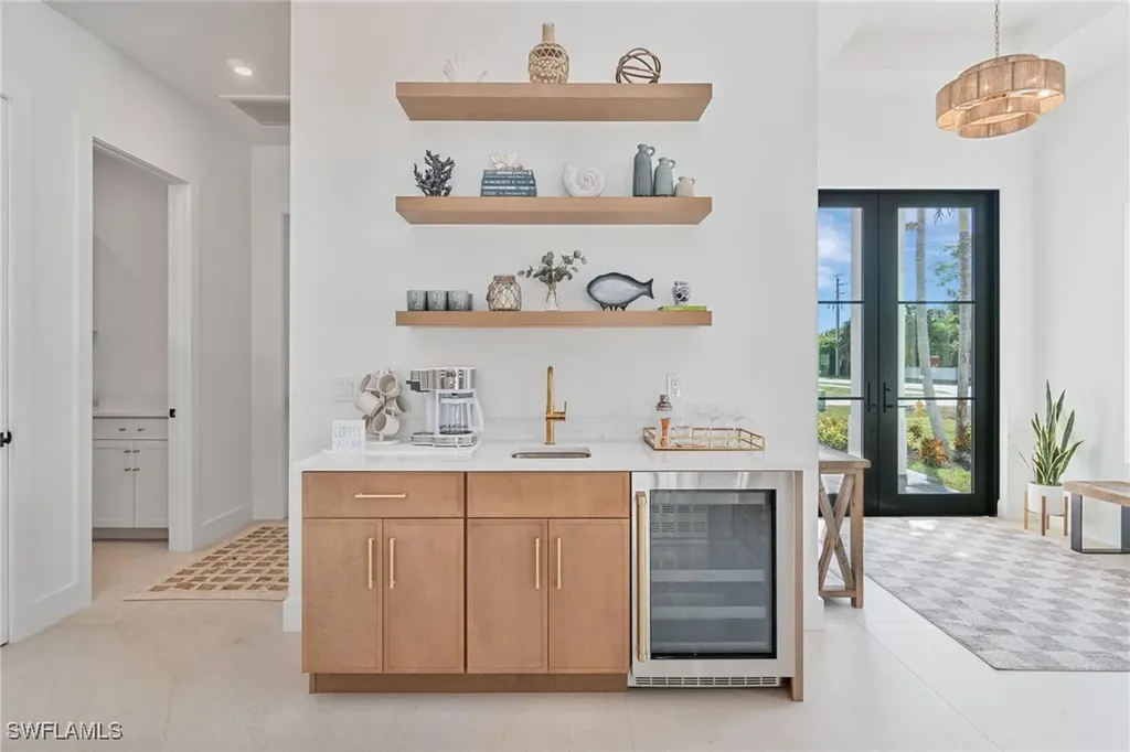 803 96th Avenue N Naples FL 34108