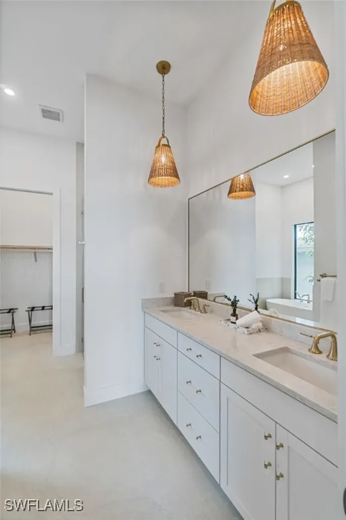 803 96th Avenue N Naples FL 34108