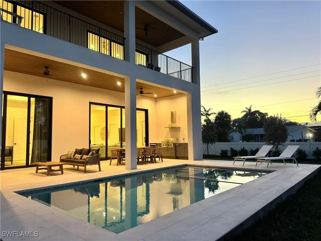 803 96th Avenue N Naples FL 34108
