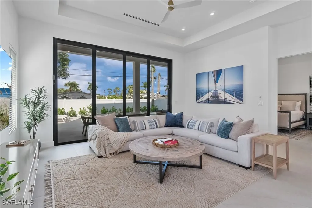 803 96th Avenue N Naples FL 34108