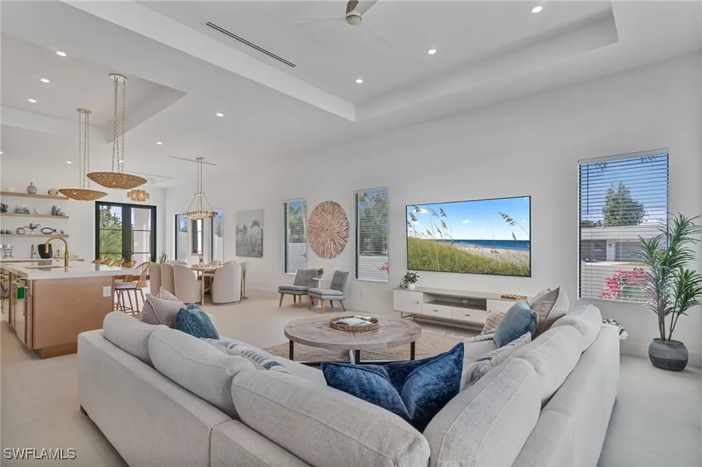 803 96th Avenue N Naples FL 34108