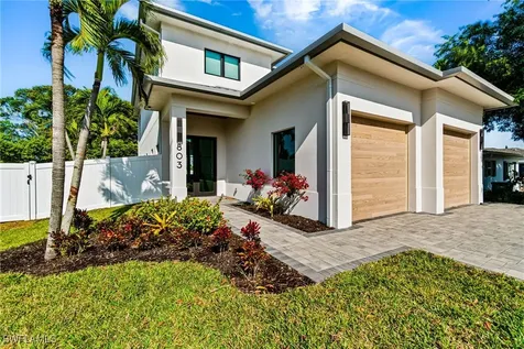 803 96TH Avenue N Naples FL 34108
