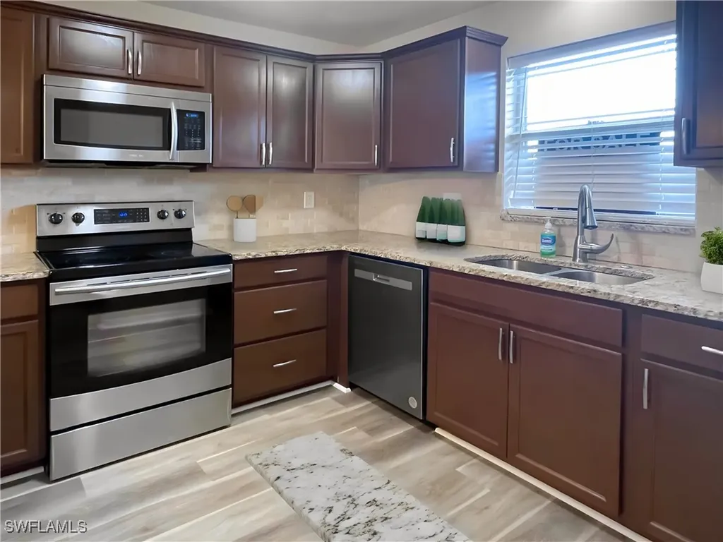 4616 Skyline Boulevard Cape Coral FL 33914