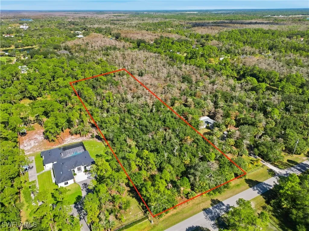 185 33rd Avenue NW Naples FL 34120