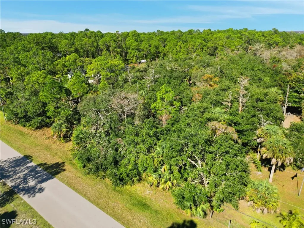 185 33rd Avenue NW Naples FL 34120