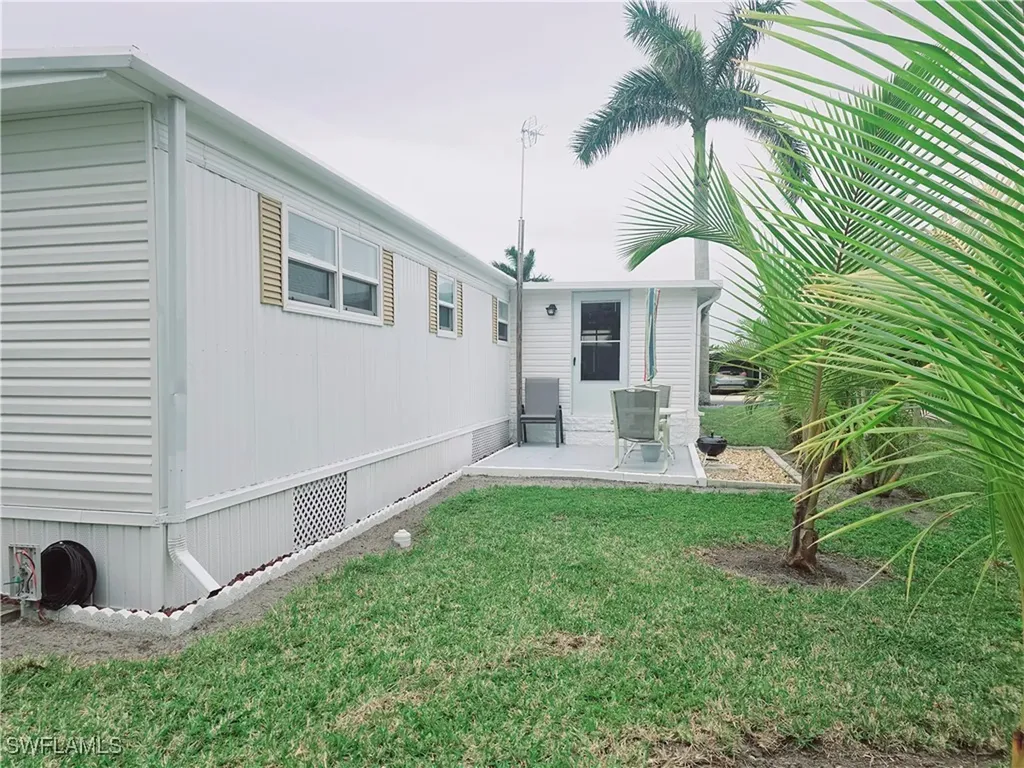 113 Enchanting Boulevard Naples FL 34112