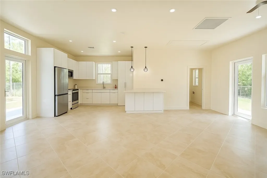 3068 2nd Street NW Naples FL 34120