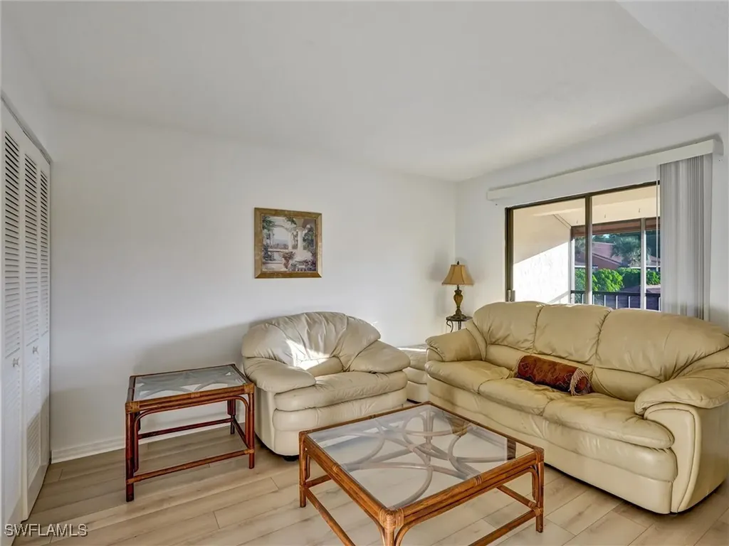 114 Cypress Way E Naples FL 34110