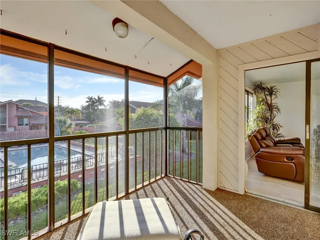 114 Cypress Way E Naples FL 34110