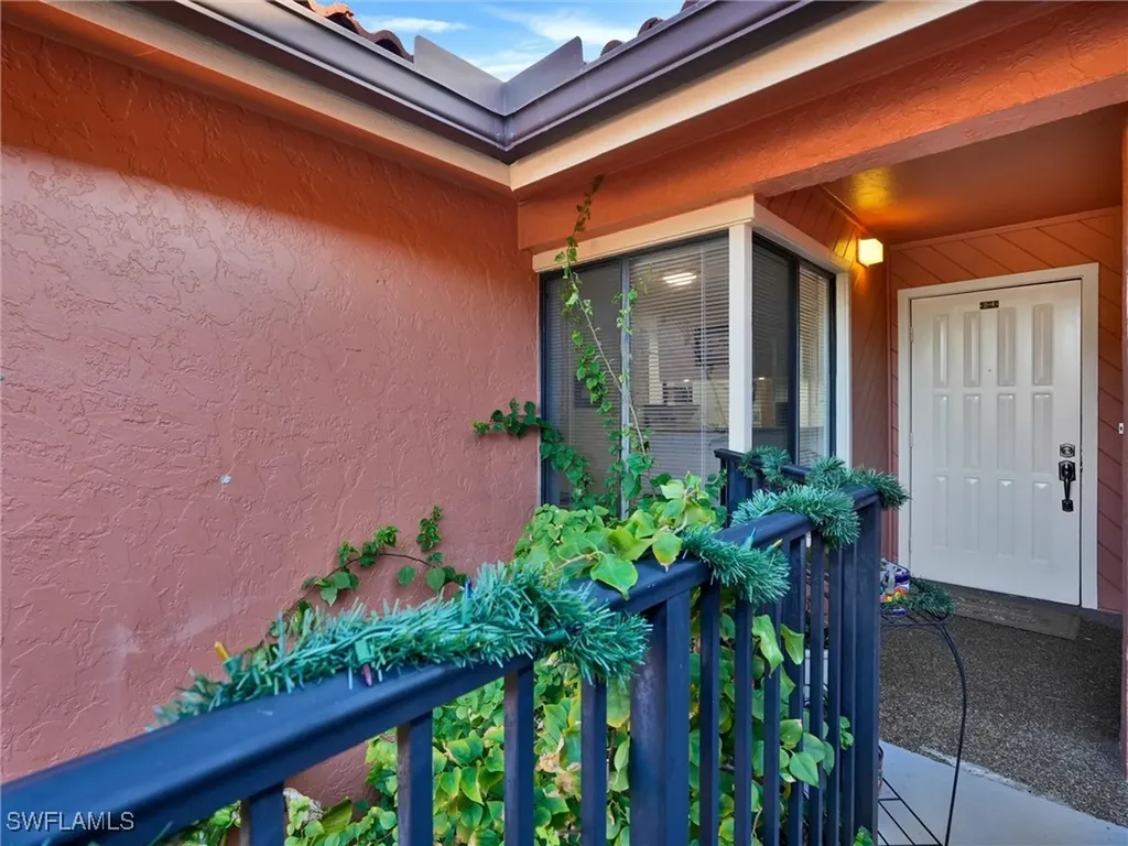 114 Cypress Way E Naples FL 34110