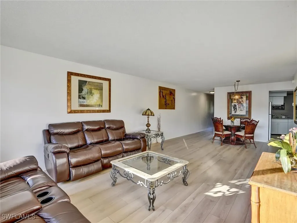 114 Cypress Way E Naples FL 34110