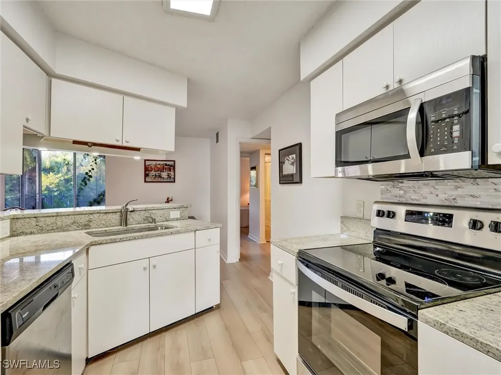114 Cypress Way E Naples FL 34110