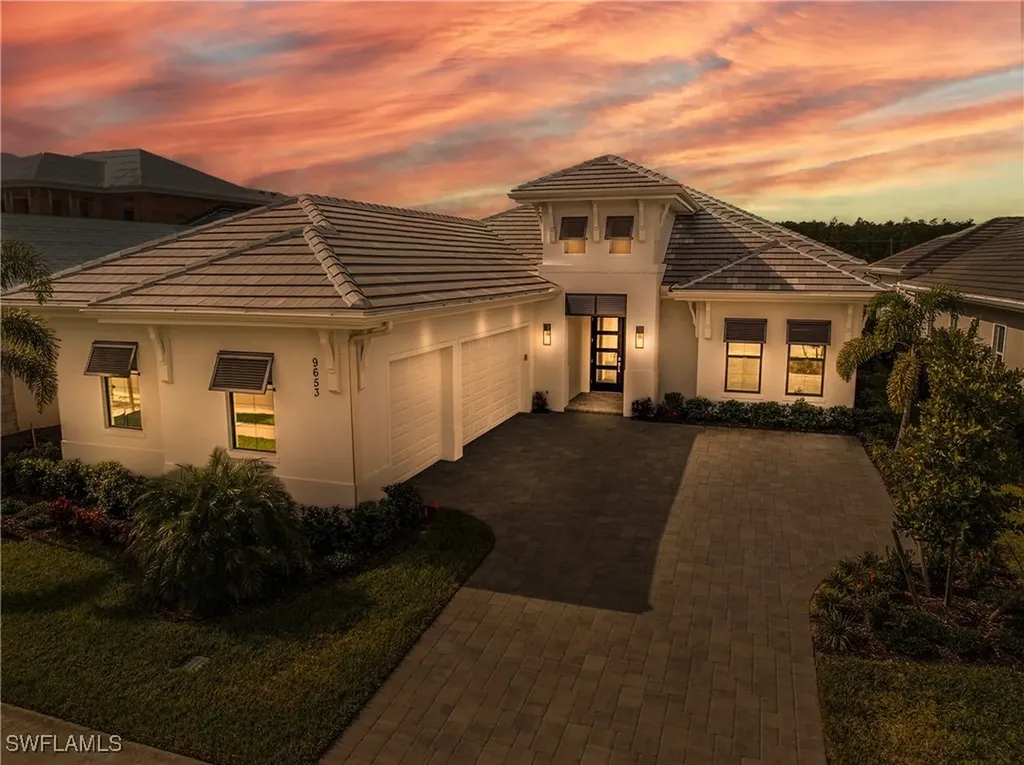 9653 Moonflower Lane Naples FL 34114
