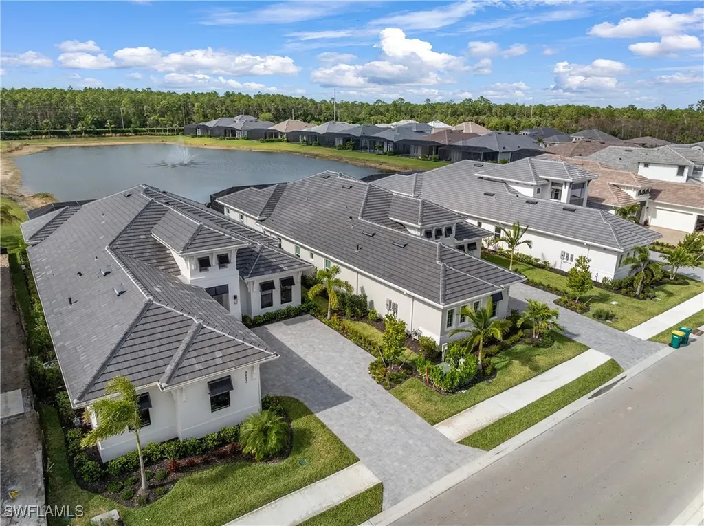 9653 Moonflower Lane Naples FL 34114