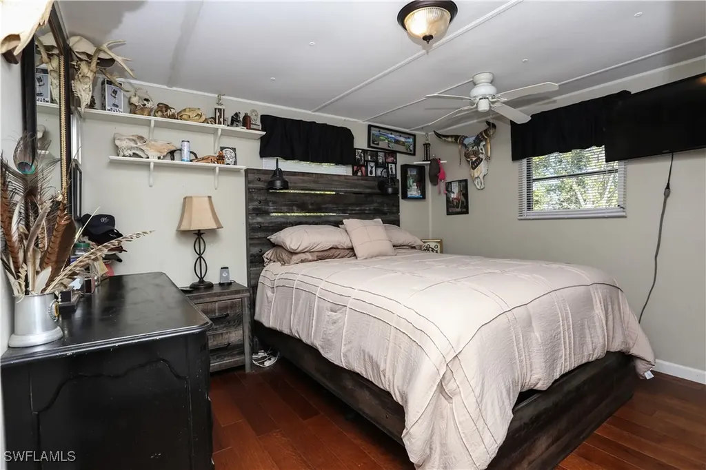 893 Manatee Road Naples FL 34114