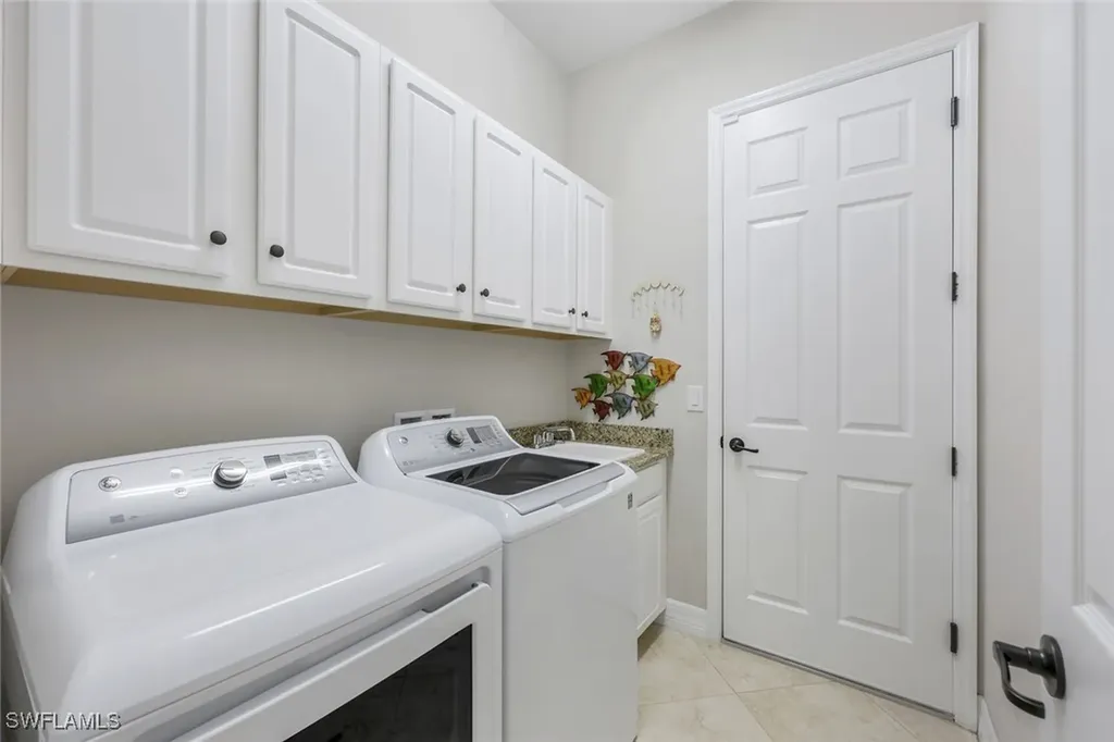 28087 Kerry Court Bonita Springs FL 34135