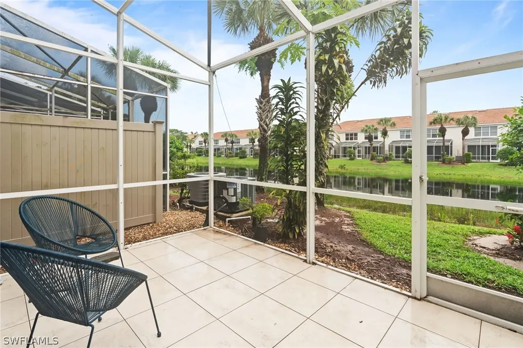 941 Hampton Circle Naples FL 34105
