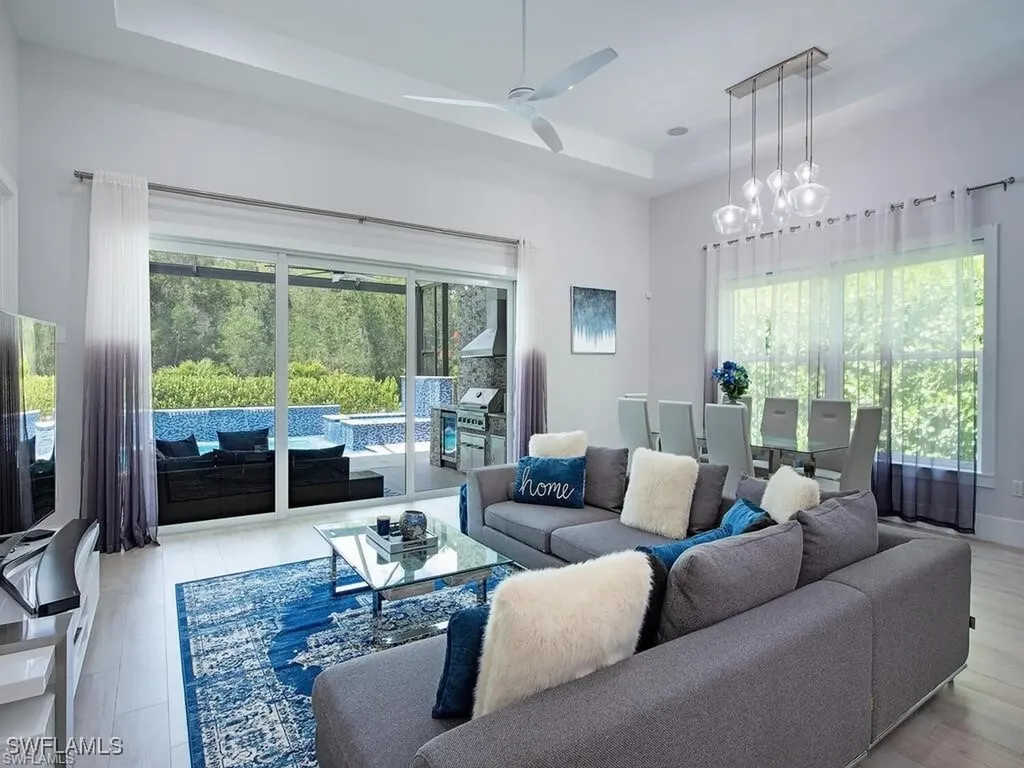 710 Soll Street Naples FL 34109