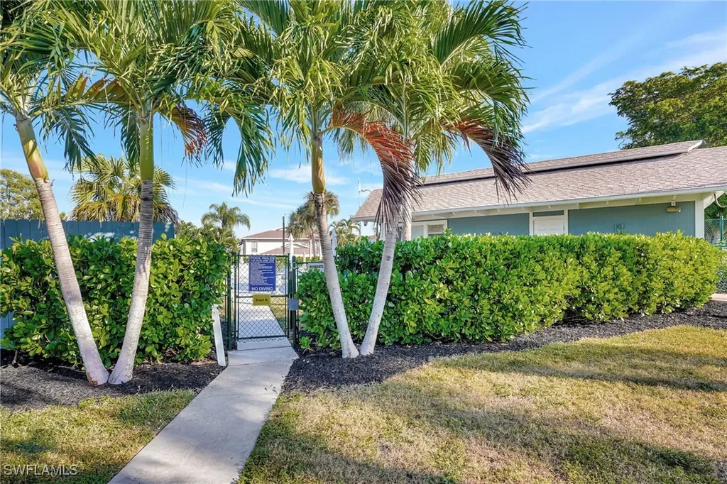 3300 Prince Edward Island Circle Fort Myers FL 33907