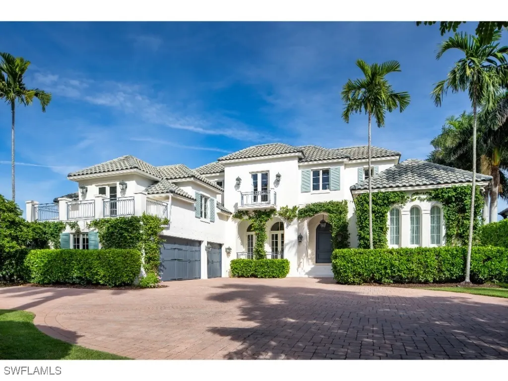 997 Spyglass Lane Naples FL 34102