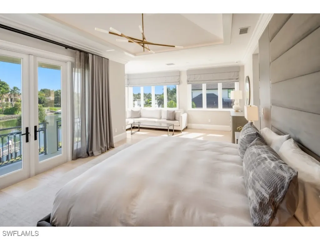 997 Spyglass Lane Naples FL 34102