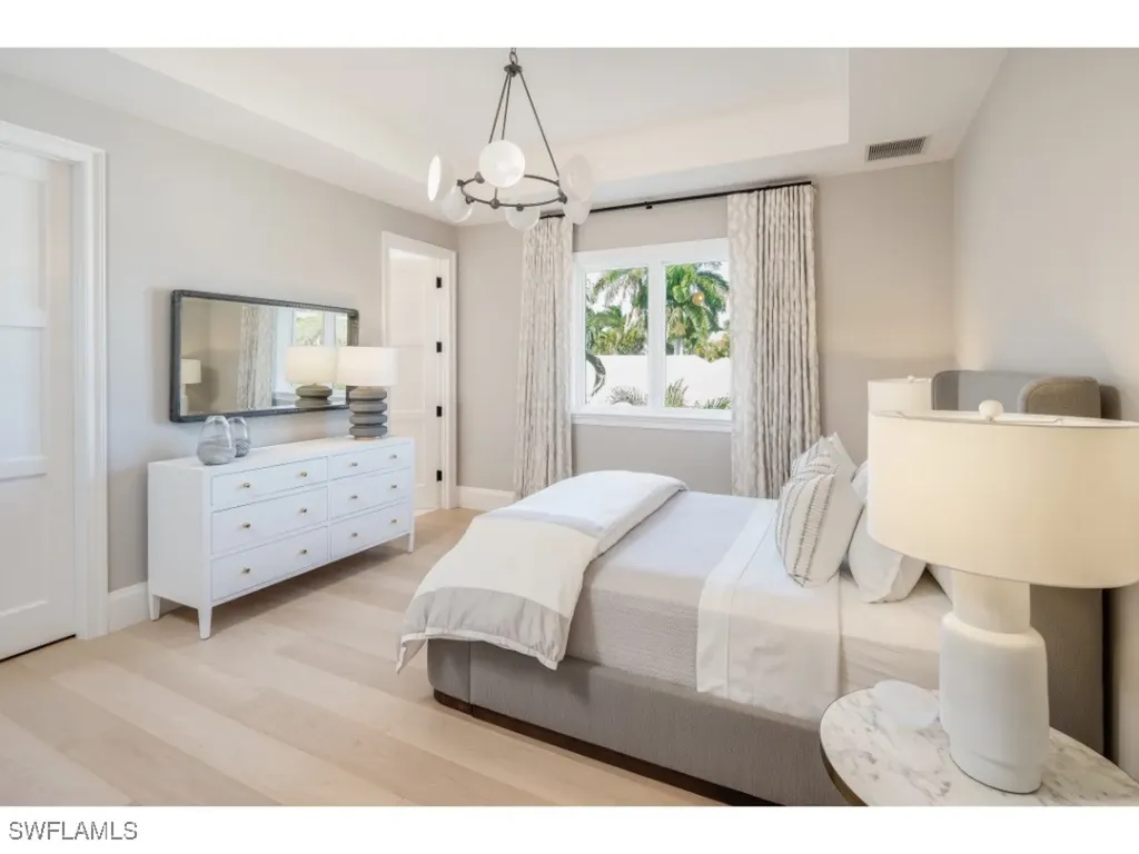 997 Spyglass Lane Naples FL 34102